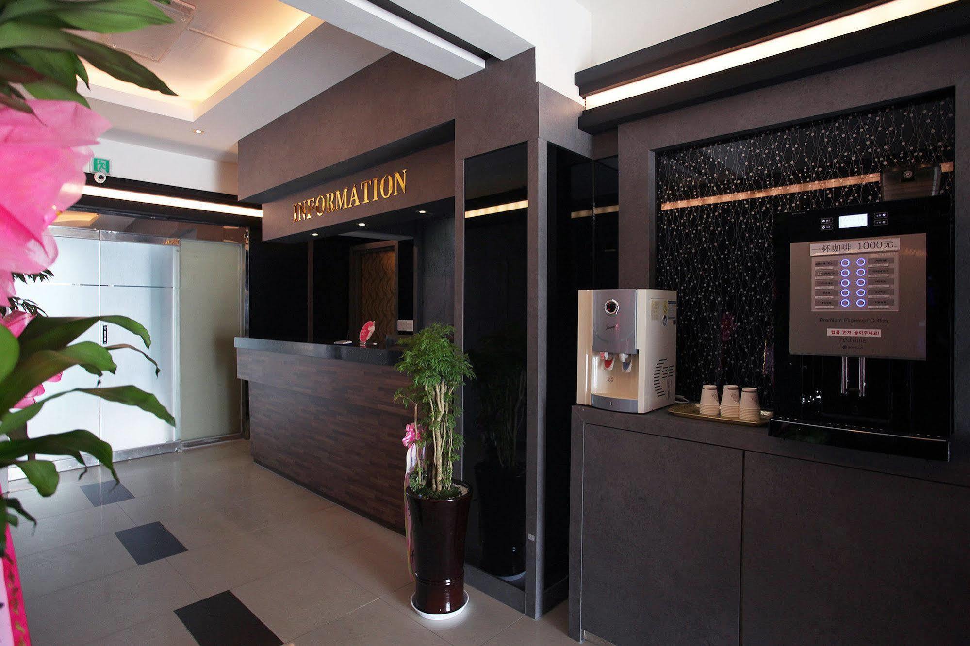 Luxe Hotel Paju Exterior foto
